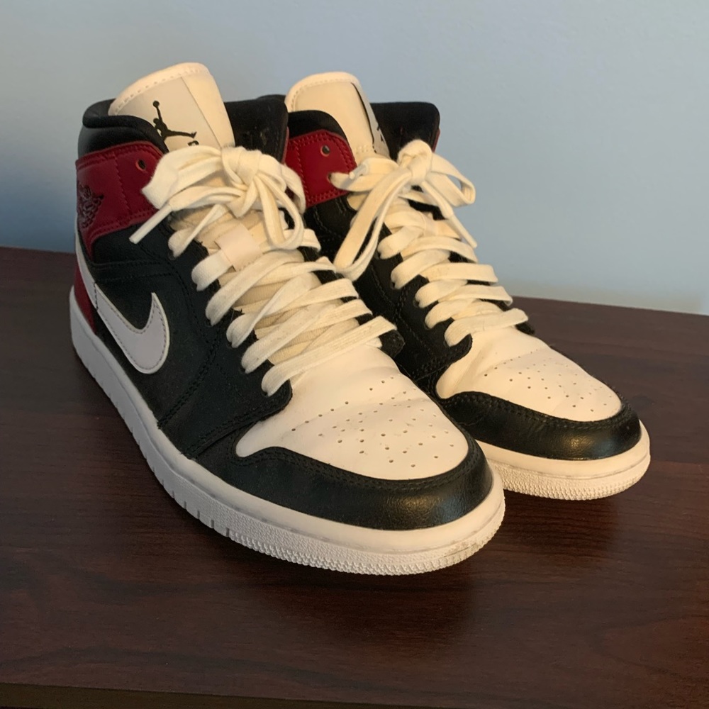 Nike Air Force 1 High Top Sneakers